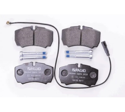 Комплект гальмівних накладок, дискове гальмо 8DB355005-421 HELLA PAGID